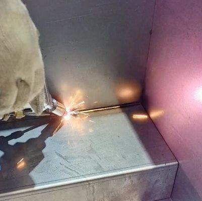 Purple Horn 1500W Handheld Fiber Laser Welder Portable Equipment For Metal